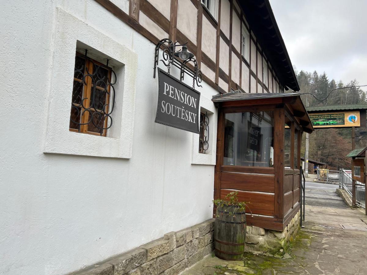 Pension Soutesky Hřensko エクステリア 写真
